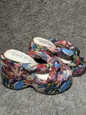 Lemon Drop By Privileged Platform In The Color Floral Size 8